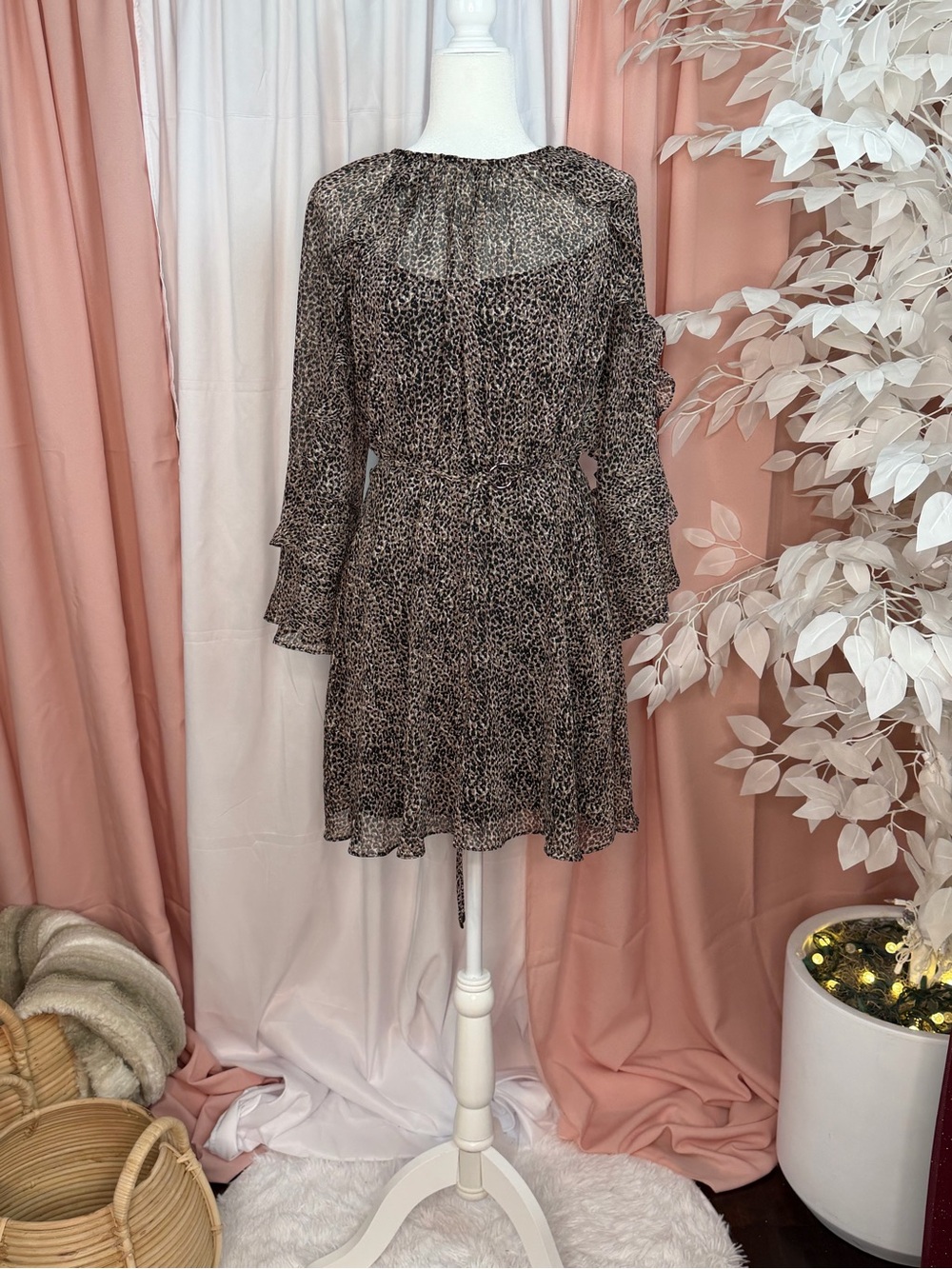 White House Black Market 10P Leopard Ruffle Bell Sleeve Belted Dress